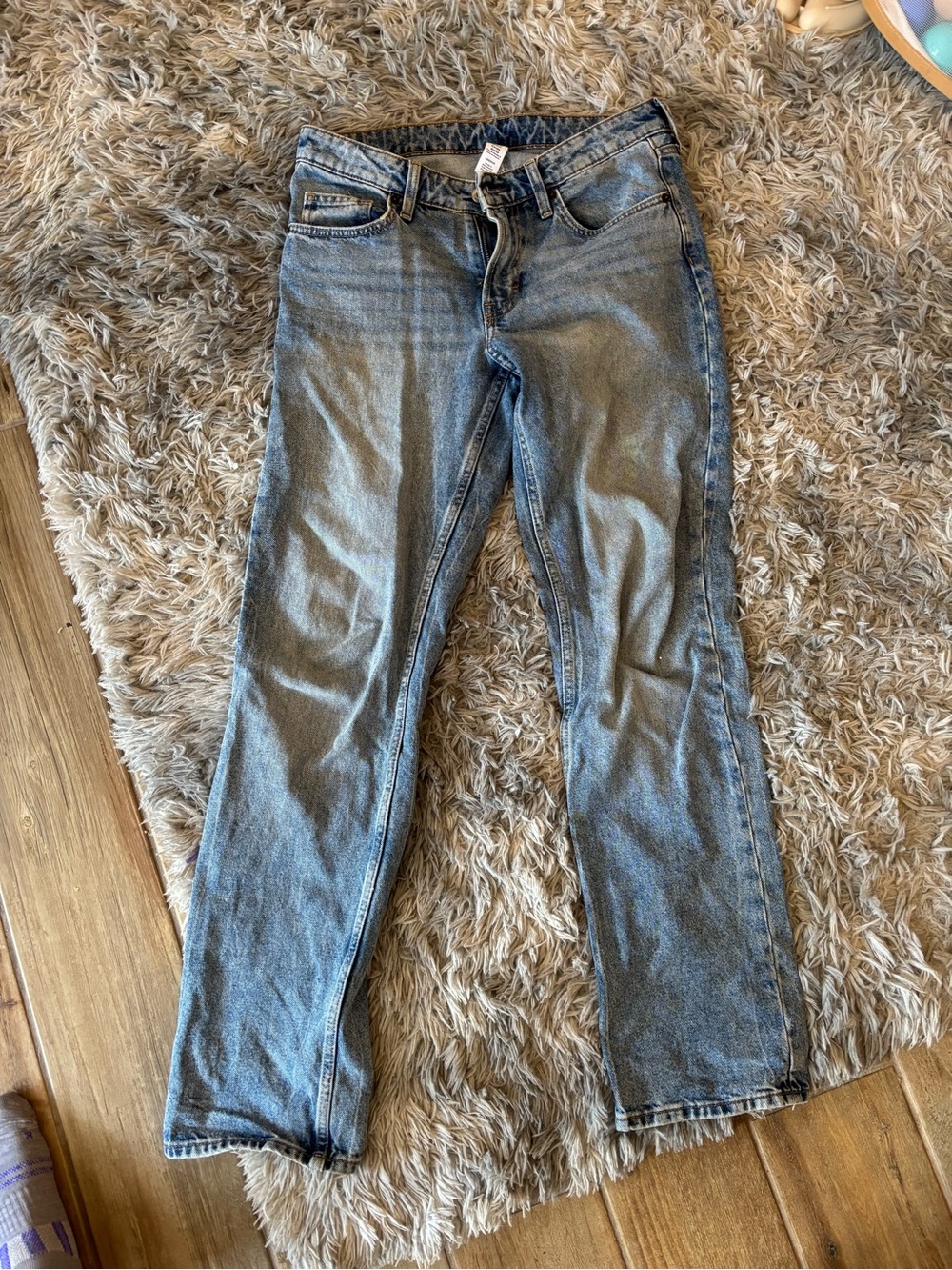 H&M Light Blue Straight-Leg Women’s Jeans